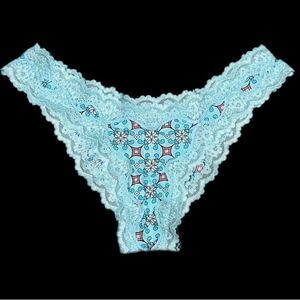 Victoria’s Secret Supersoft Satiny Lace Trim Cheeky Panty Ruched Back One Size